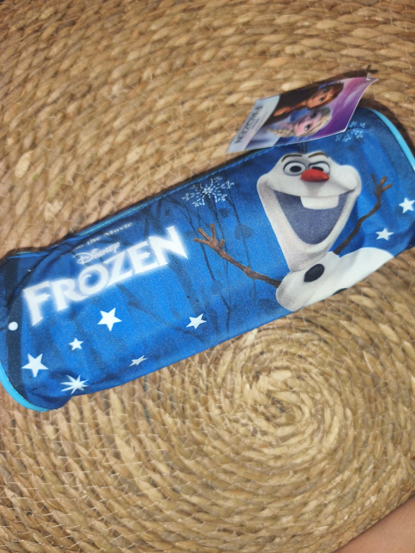 Estuche Frozen cilíndrico