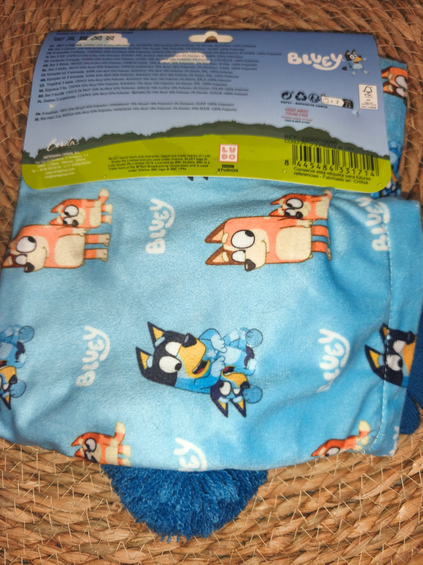 Conjunto de Invierno Bluey Infantil – Gorro, Bufanda y Guantes