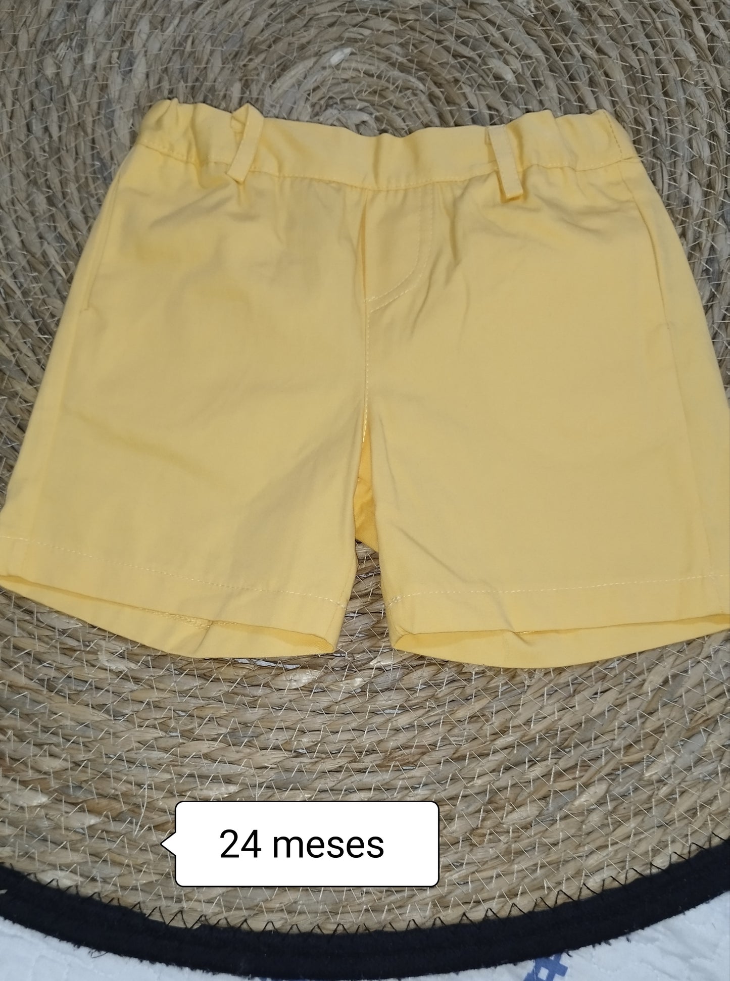 Bermuda niño amarilla básica