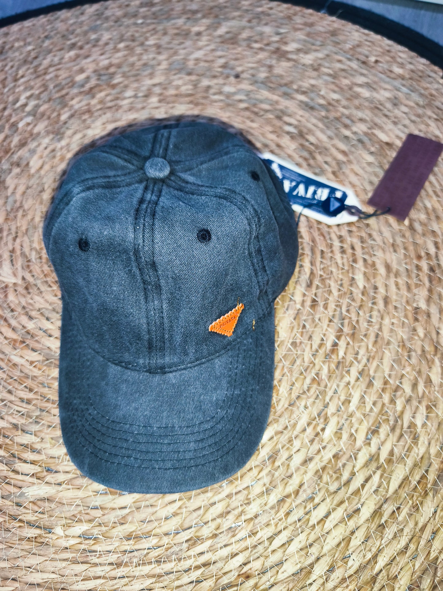 Gorra unisex efecto lavado vintage PRIVATA