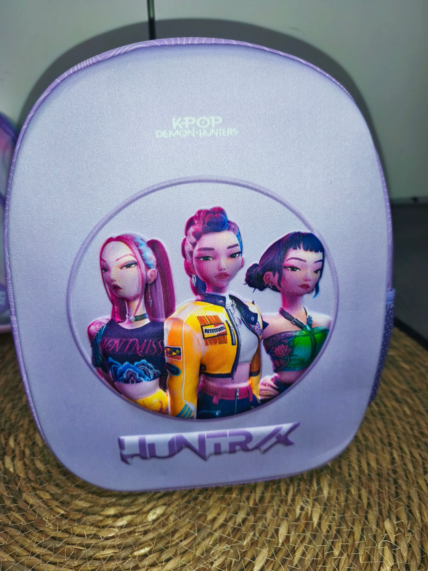 Mochila Infantil 3D 33cm KPop Demon Hunters Oficial